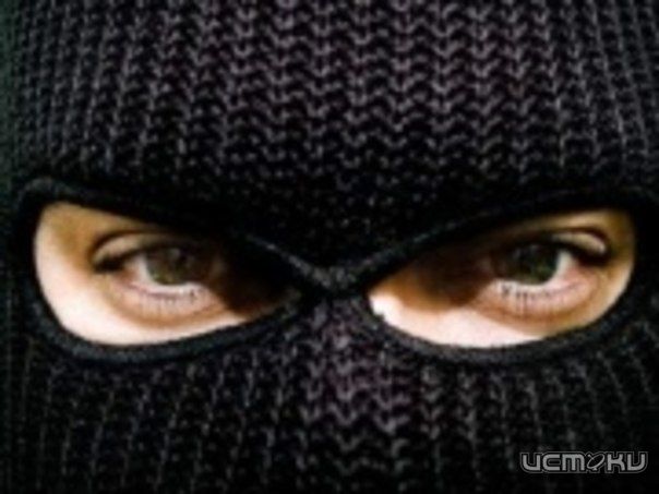 Банда в масках напала на охранника института ЗБК Банда в масках напала на охранника института ЗБК