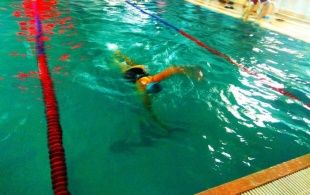 Орловский полицейский выиграл соревнования по плаванию 