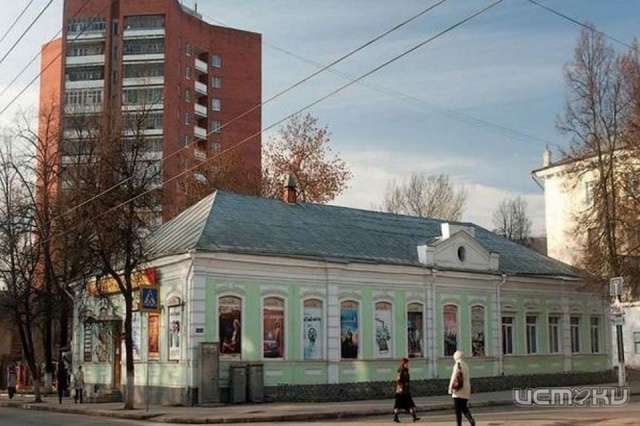 В Орле любителей книг Стругацких приглашают на спектакль «Ужин при свечах» В Орле любителей книг Стругацких приглашают на спектакль «Ужин при свечах»