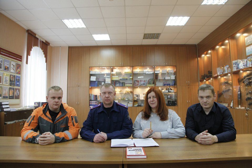Орловские следователи и поисковики отряда «ЛизаАлерт» подписали соглашение об улучшении совместной работы