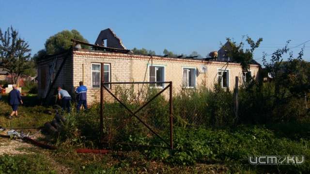 В Залегощенском районе горел жилой дом В Залегощенском районе горел жилой дом