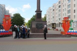 Активисты ОНФ организовали для студентов экскурсию по военным памятникам Орла