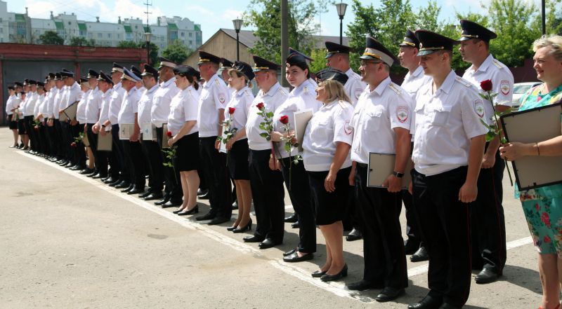 Сегодня свой профессиональный праздник отмечают сотрудники ГИБДД. Об истории праздника и о том, как чествовали блюстителей порядка на дорогах, расскажем