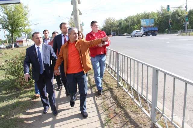 Чиновники прошли пешком по Орлу аж 8 километров Чиновники прошли пешком по Орлу аж 8 километров