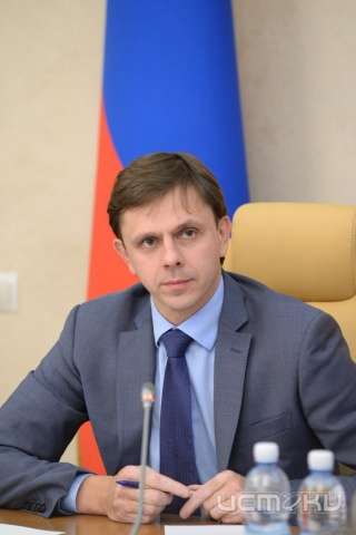 Андрей Клычков отчитался перед орловчанами о выполнении обещаний Андрей Клычков отчитался перед орловчанами о выполнении обещаний
