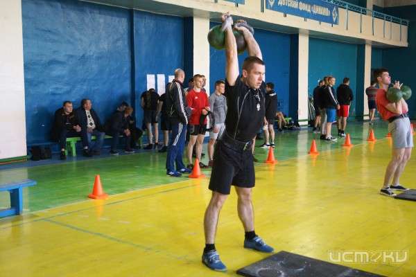 Орловские надзиратели стали лучшими в гиревом спорте  Орловские надзиратели стали лучшими в гиревом спорте
