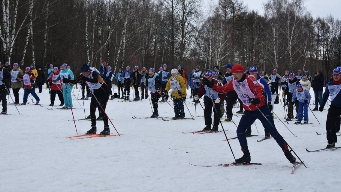 В Орле на “Лыжню России” встали 1300 человек