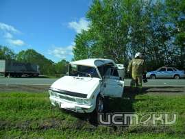 В Покровском районе тягач протаранил «легковушку» В Покровском районе тягач протаранил «легковушку»