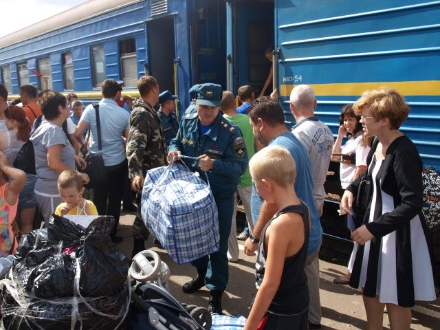 В День города в Орел прибыли 54 беженца из Украины В День города в Орел прибыли 54 беженца из Украины