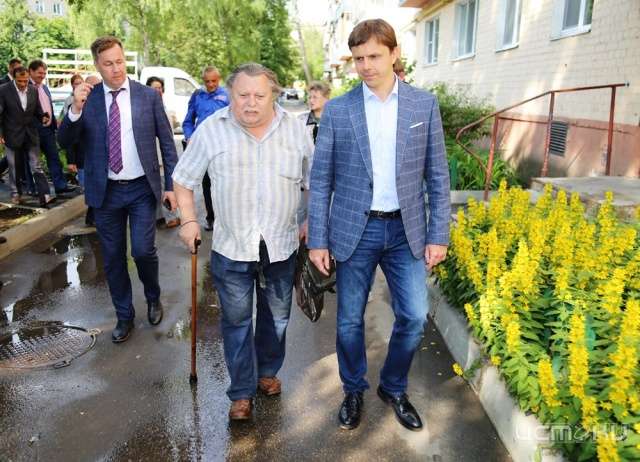 В Орле региональные власти следят за ремонтом дворовых территорий В Орле региональные власти следят за ремонтом дворовых территорий