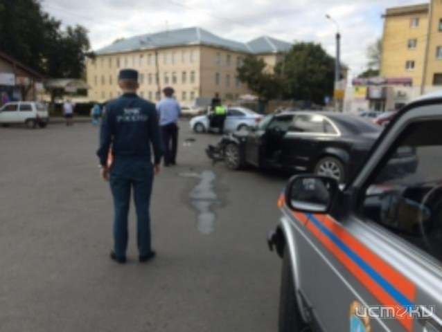 В Орле столкнулись «Ауди» и мотоцикл В Орле столкнулись «Ауди» и мотоцикл