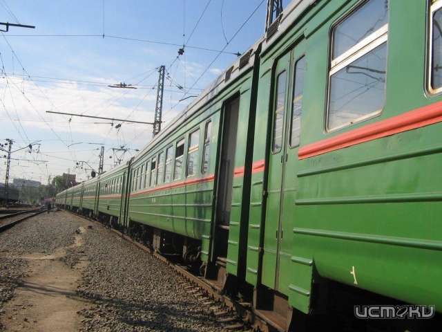 В Змиевке семиклассник погиб под колесами электрички В Змиевке семиклассник погиб под колесами электрички
