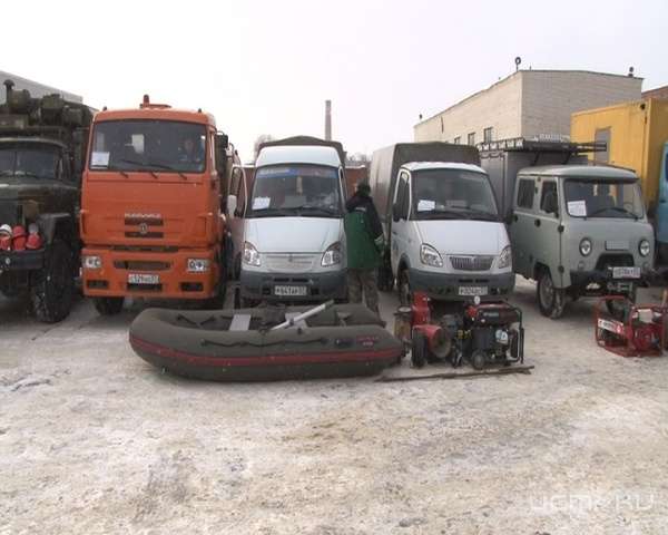 В Орле спецтехника готова к паводкам В Орле спецтехника готова к паводкам
