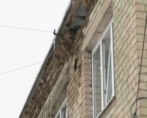 Орловские чиновники не признают разваливающийся дом аварийным