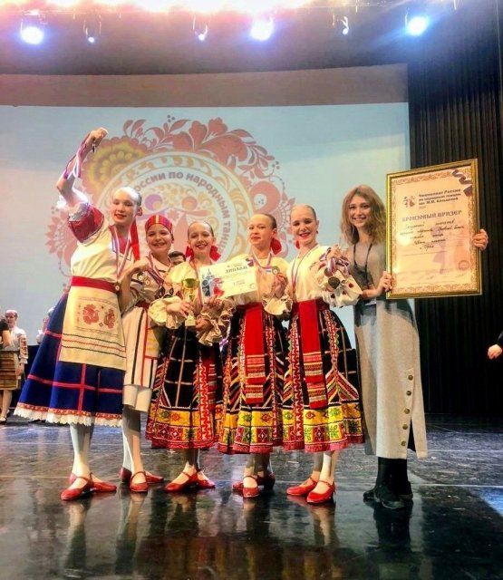 Орловский ансамбль стал бронзовым призёром Всероссийского чемпионата по народным танцам
