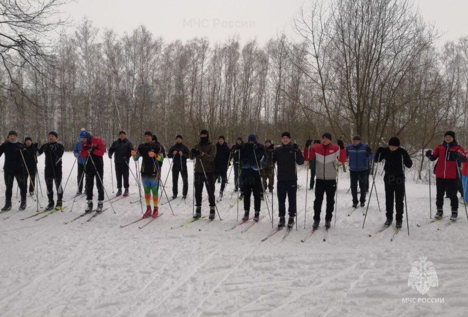Сильнейшие спортсмены Орловского МЧС определились в лыжных гонках