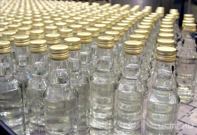 Водка подорожает на рекордные 36% Водка подорожает на рекордные 36%