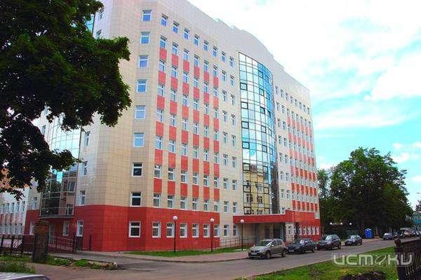 В Орле начали оборудовать парковку перед НКМЦ им. Круглой В Орле начали оборудовать парковку перед НКМЦ им. Круглой