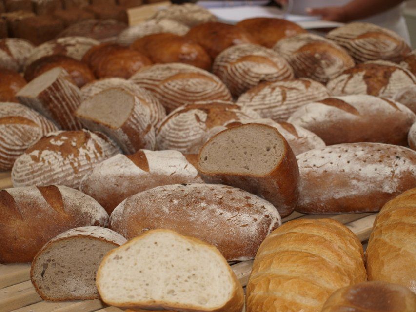 «Орловский хлебокомбинат» планирует обеспечить наличие дешевого социального хлеба для конкуренции частным пекарням во избежание спекулиции ценами