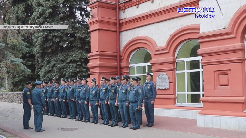 Пожарно-спасательные подразделения города Орла регулярно отрабатывают действия по тушению пожаров.