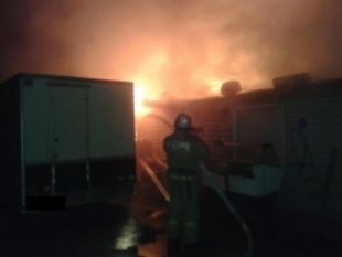 Во Мценском районе ночью сгорело придорожное кафе