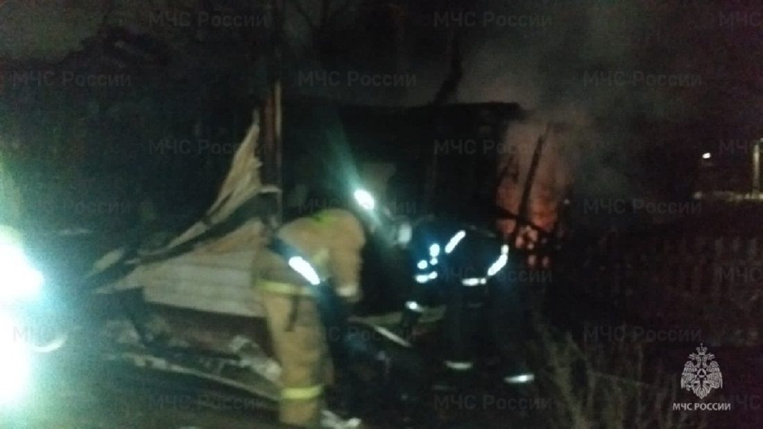 В Орловском МО дотла сгорел жилой дом