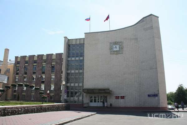 Главу администрации города будут выбирать уже из трех кандидатов Главу администрации города будут выбирать уже из трех кандидатов