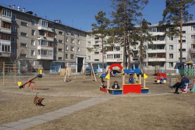 В Орле идет приемка дворовых территорий В Орле идет приемка дворовых территорий