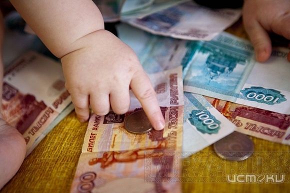 Мать должна сыну свыше 400 тысяч рублей Мать должна сыну свыше 400 тысяч рублей