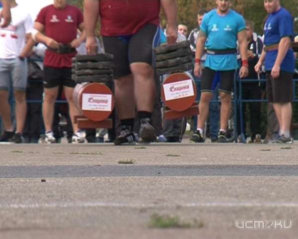 «Железные люди» встретились на главной площади города Орла «Железные люди» встретились на главной площади города Орла