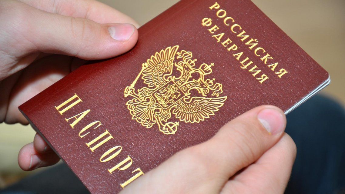 Беженец из Чечни восстановил паспорт на Орловщине