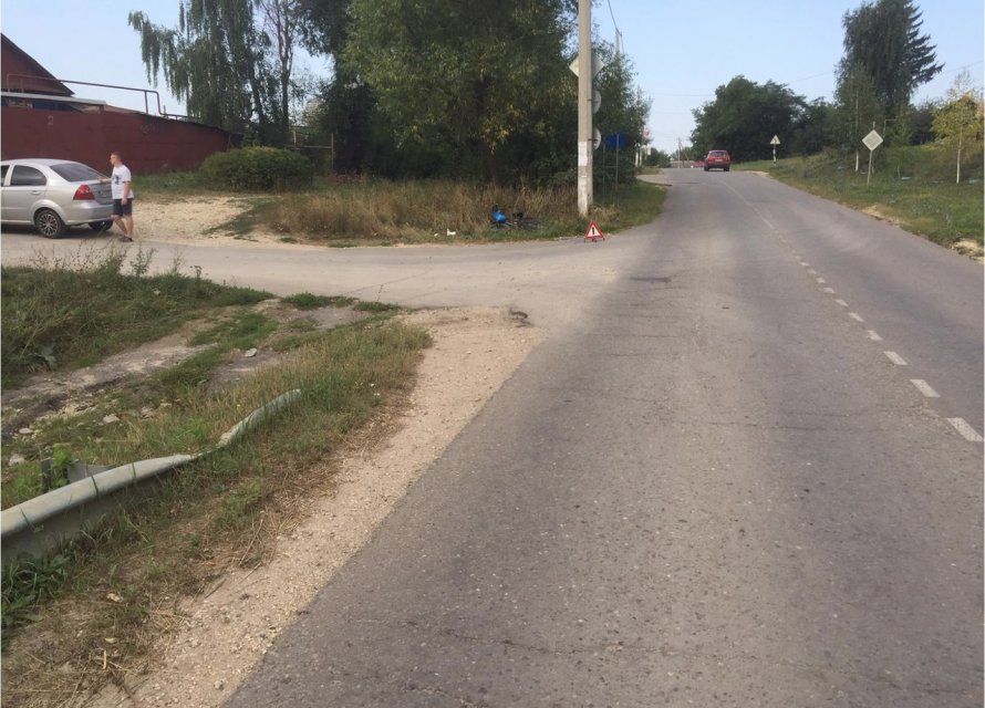 В Ливнах водитель иномарки не заметил велосипедиста и сбил его
