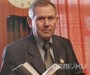Сегодня наш город простился с орловским поэтом Геннадием Поповым. Сегодня наш город простился с орловским поэтом Геннадием Поповым.