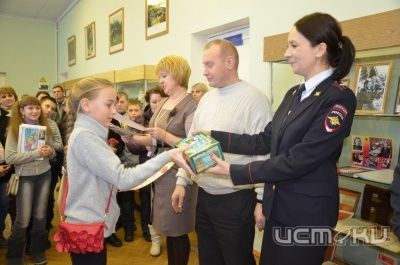 В Орле прошла олимпиада по ПДД среди школьников В Орле прошла олимпиада по ПДД среди школьников