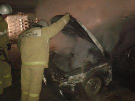 Ночью во Мценске сгорел еще один автомобиль