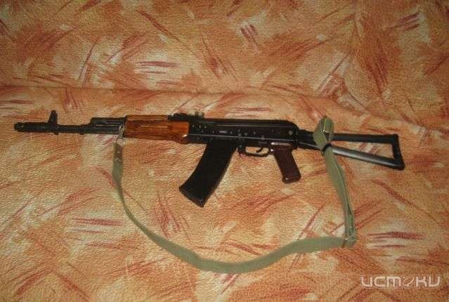 Орловчанин украл у своего знакомого макет автомата и сотовый телефон Орловчанин украл у своего знакомого макет автомата и сотовый телефон