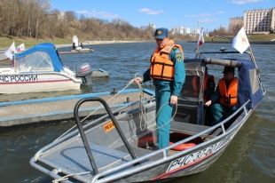 Орловские спасатели предупреждают об опасностях водоемов