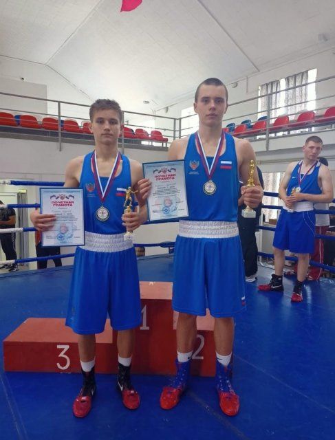 Орловские боксеры привезли в Орел 2 золотые медали