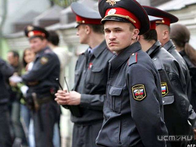 На время первомайских праздников дежурить будут три тысячи полицейских На время первомайских праздников дежурить будут три тысячи полицейских