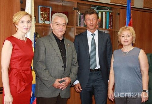Дружба, проверенная временем Дружба, проверенная временем