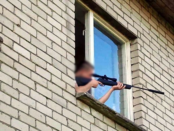 Житель Покровского района осужден на 6 лет за стрельбу из окна Житель Покровского района осужден на 6 лет за стрельбу из окна