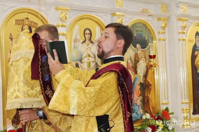 В Орле отпраздновали 1030-летие крещения Руси В Орле отпраздновали 1030-летие крещения Руси