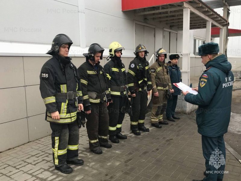 В Орле прошло пожарно-тактическое учение в торговом центре в Советском районе