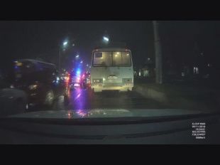 В Орле иномарка на глазах у сотрудников ДПС проскочила по встречке