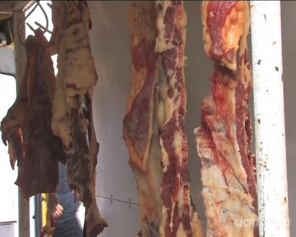 В центре Орла пресекли несанкционированную продажу мяса В центре Орла пресекли несанкционированную продажу мяса