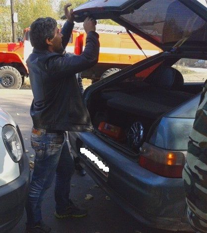В Свердловском районе столкнулись автомобили «ВАЗ» и «Газель» В Свердловском районе столкнулись автомобили «ВАЗ» и «Газель»