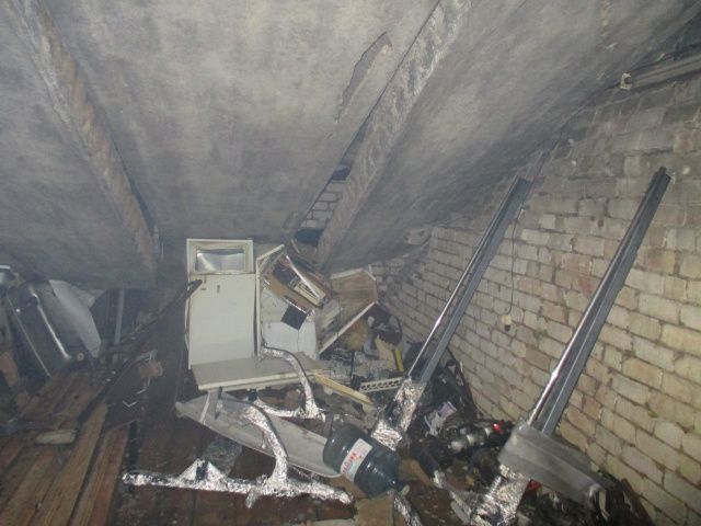 В Орле в гараже взорвался котел с бытовым газом. Один человек попал в реанимацию В Орле в гараже взорвался котел с бытовым газом. Один человек попал в реанимацию