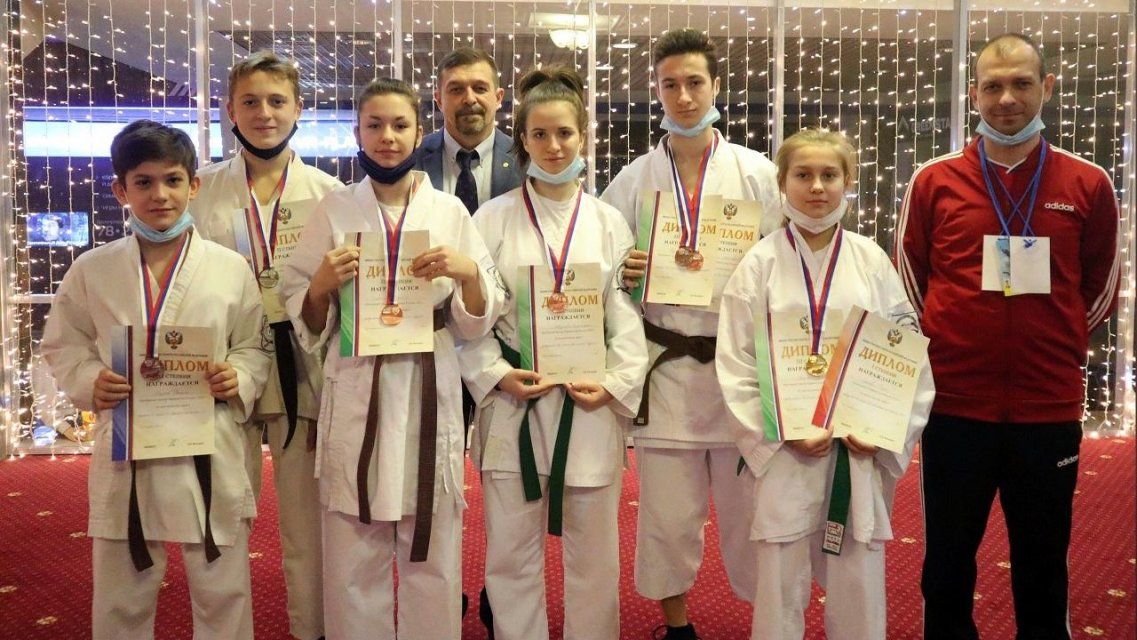 Орловчане завоевали семь медалей на первенстве по всестилевому карате