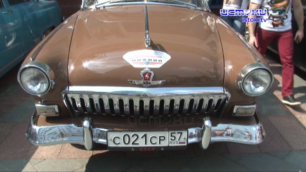 Назад в СССР: орловчане погрузились в атмосферу прошлого на выставке ретро-автомобилей