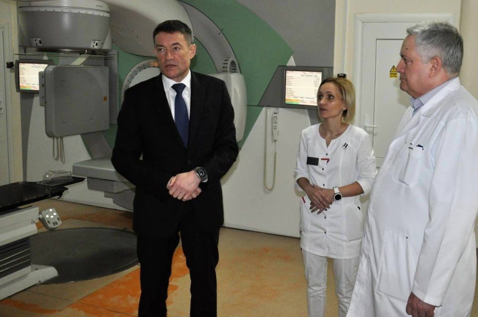 В Орловской области, где недавно закрылся Центр ядерной медицины, с визитом побывал главный онколог Минздрава России Андрей Каприн